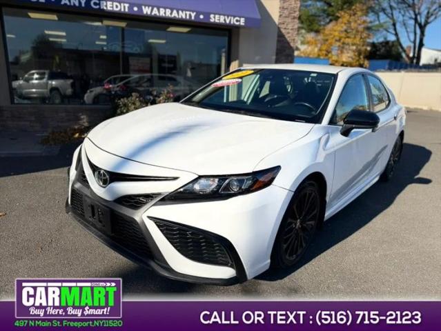 2021 Toyota Camry SE for sale in Freeport, NY