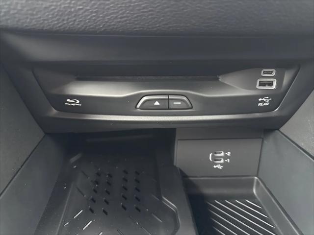 2026 Chrysler Pacifica Limited AWD