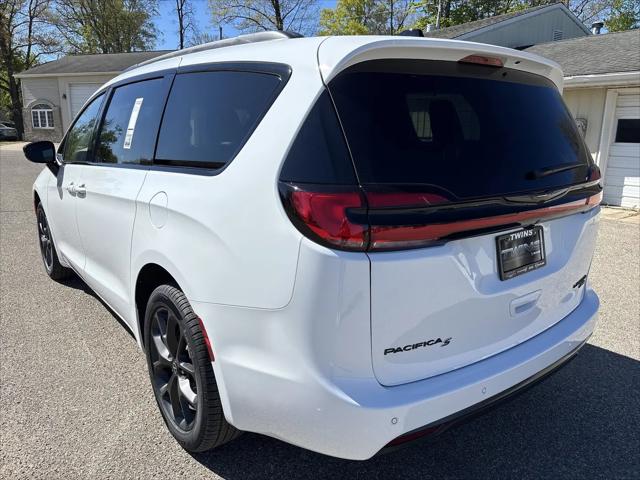 2026 Chrysler Pacifica Limited AWD