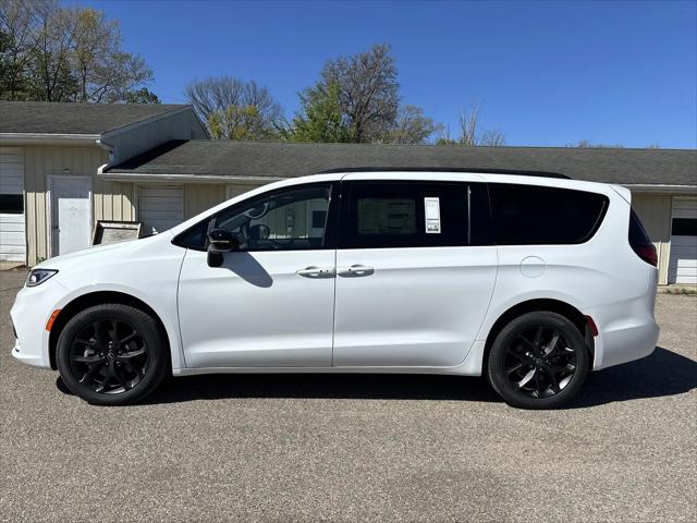 2026 Chrysler Pacifica Limited AWD