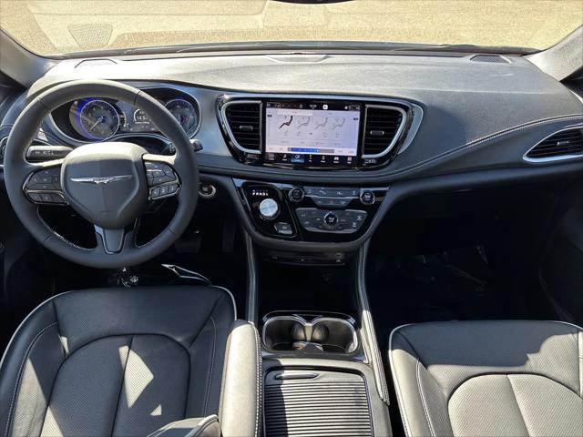 2026 Chrysler Pacifica Limited AWD