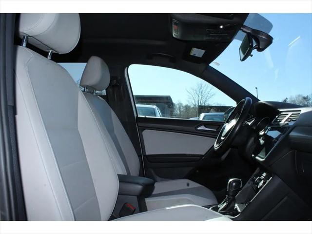 2020 Volkswagen Tiguan 2.0T SE R-Line Black