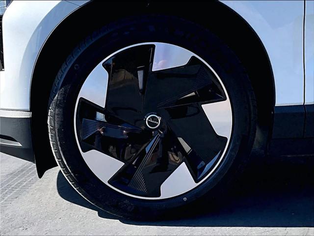 2026 Volvo EX30 Plus Twin Motor Performance, Fully electric