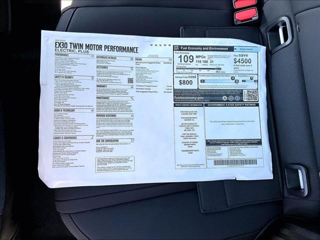 2026 Volvo EX30 Plus Twin Motor Performance, Fully electric