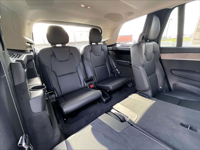 2026 Volvo XC90 Plug-In Hybrid Ultra, T8 AWD, Electric/Gasoline, Bright, 7 Seats