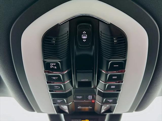 2024 Porsche Macan Macan