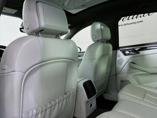 2021 Porsche Macan S