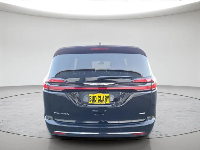 2026 Chrysler Pacifica Select AWD