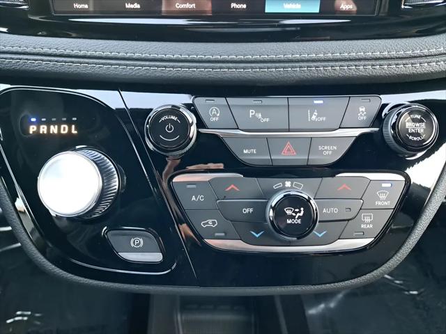 2026 Chrysler Pacifica Select AWD