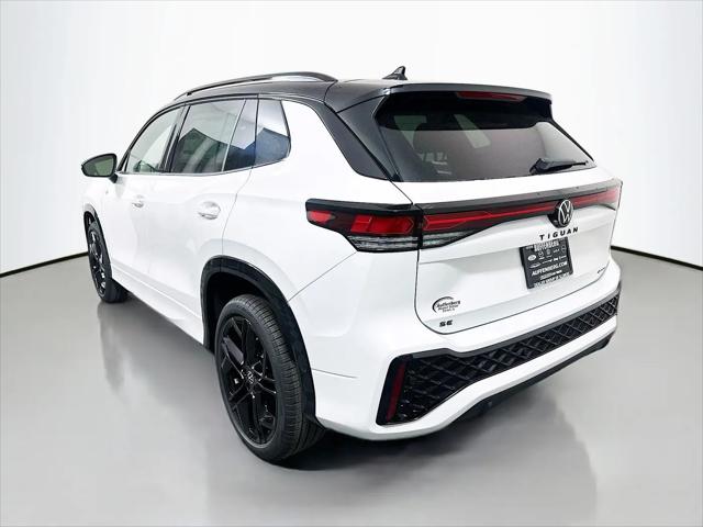 2026 Volkswagen Tiguan SE R-Line Black