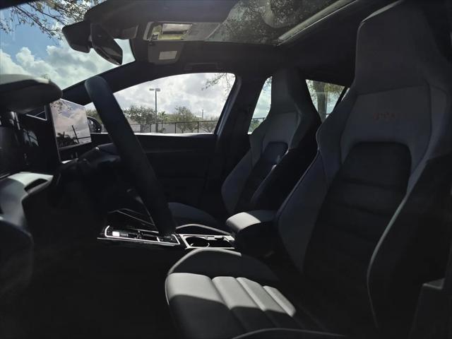 2026 Volkswagen Golf GTI SE