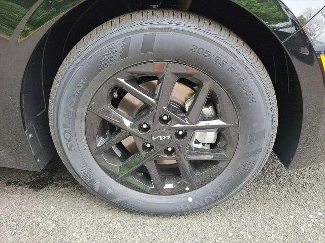 2026 Kia K5 LXS FWD