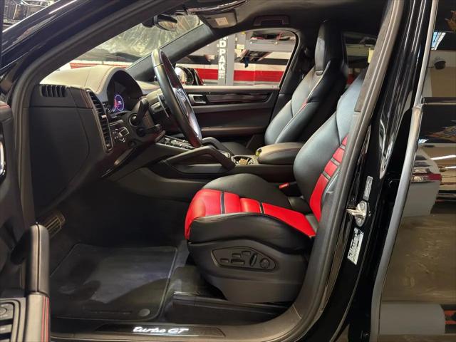 2023 Porsche Cayenne Turbo GT