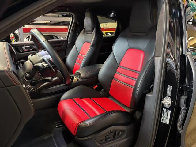 2023 Porsche Cayenne Turbo GT