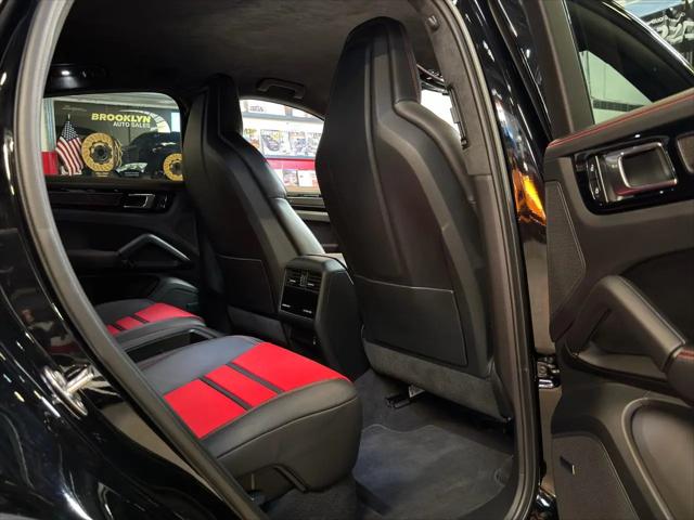 2023 Porsche Cayenne Turbo GT