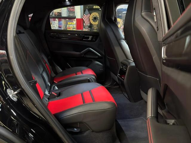2023 Porsche Cayenne Turbo GT