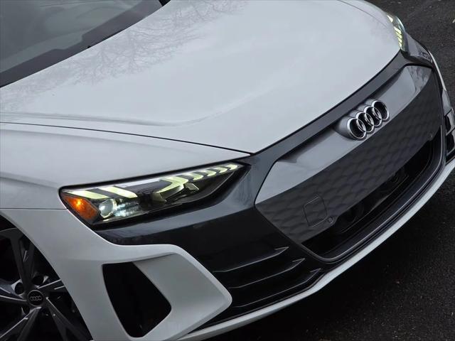 2022 Audi e-tron GT Premium Plus quattro