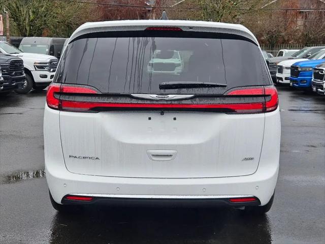 2026 Chrysler Pacifica Select AWD