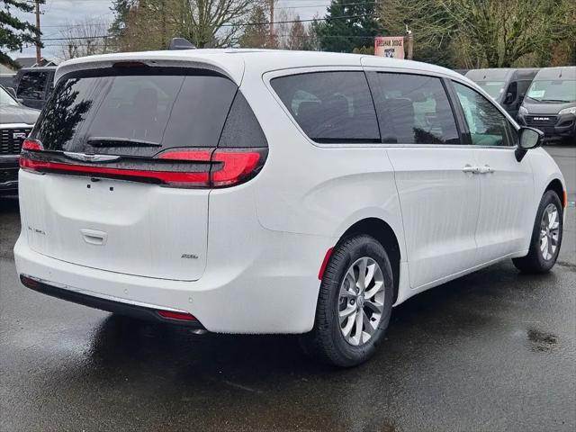 2026 Chrysler Pacifica Select AWD