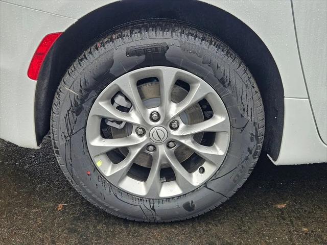 2026 Chrysler Pacifica Select AWD
