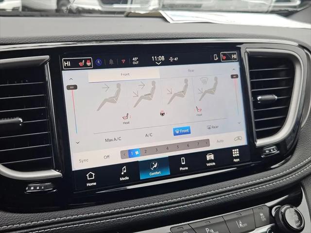 2026 Chrysler Pacifica Select AWD