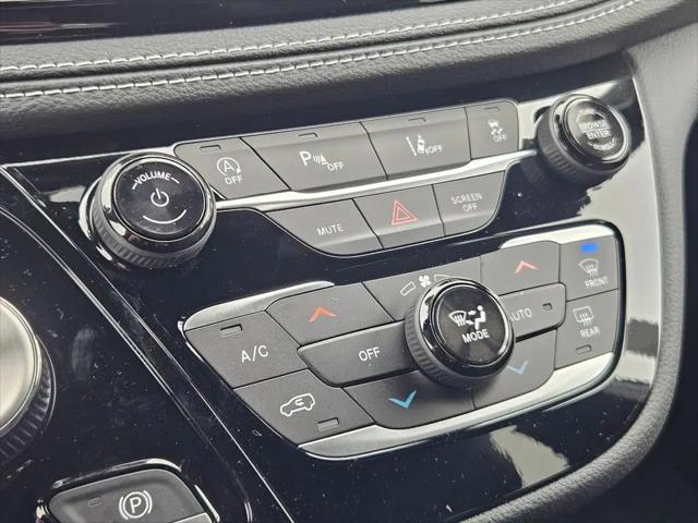 2026 Chrysler Pacifica Select AWD