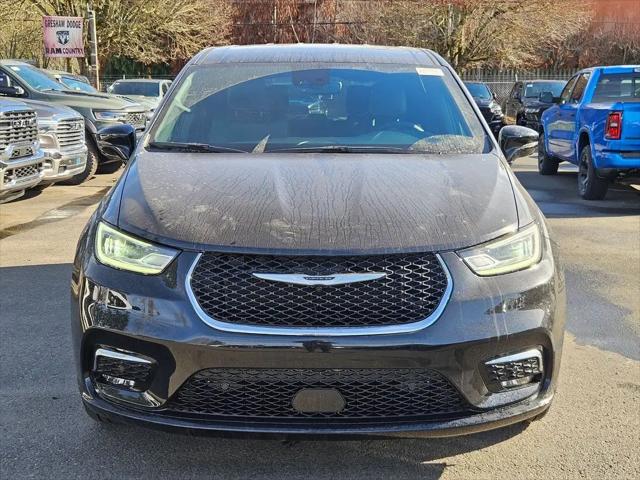 2026 Chrysler Pacifica Select AWD