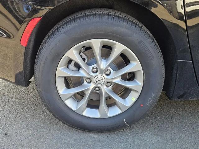 2026 Chrysler Pacifica Select AWD