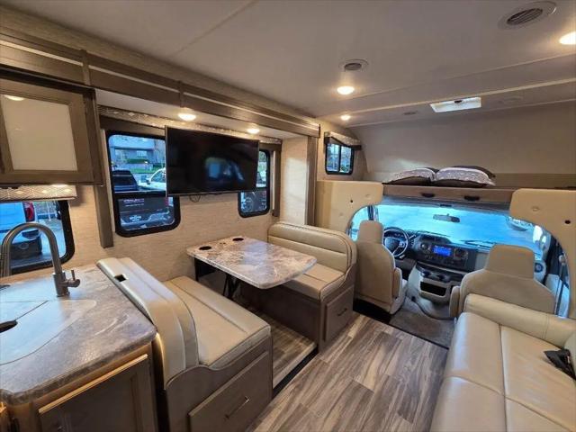 2023 Ford E-450 Cutaway Base