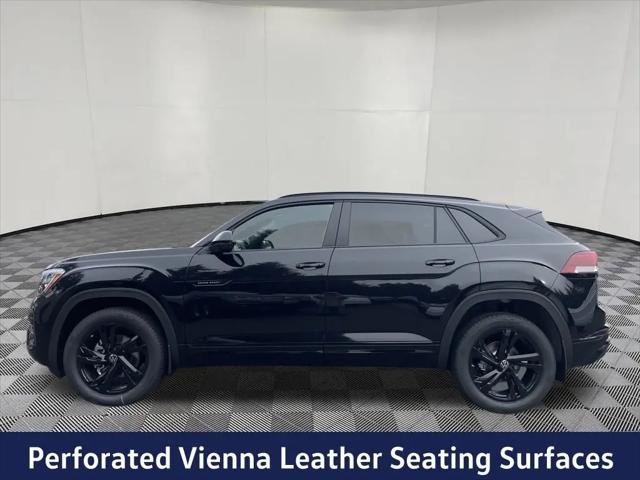 2026 Volkswagen Atlas Cross Sport SEL R-Line Black