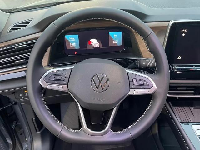 2026 Volkswagen Atlas SE with Technology