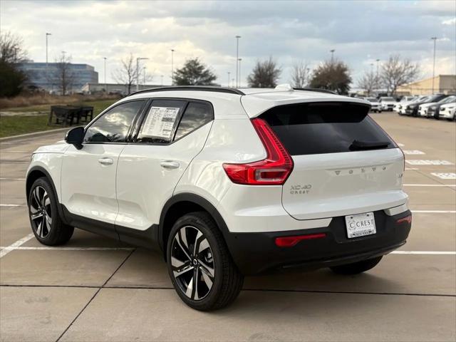2026 Volvo XC40 Ultra, B5 AWD Gas (mild hybrid), Dark