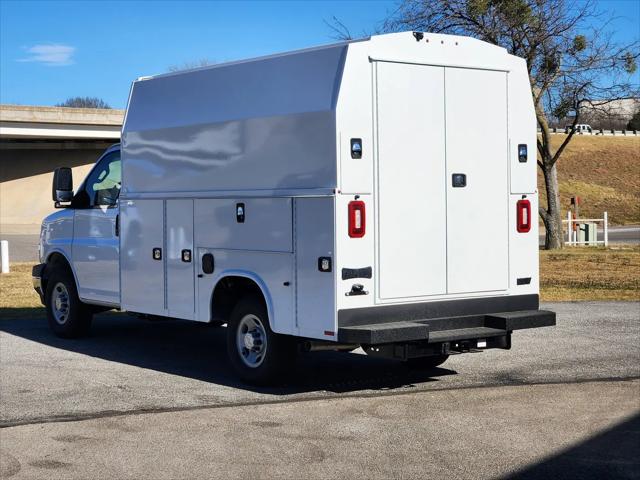 2025 Chevrolet Express Cutaway Work Van