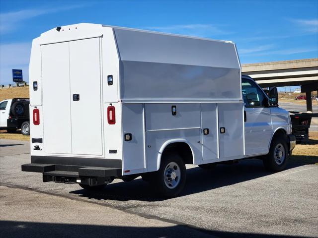 2025 Chevrolet Express Cutaway Work Van