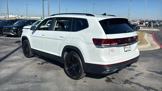 2026 Volkswagen Atlas SE with Technology
