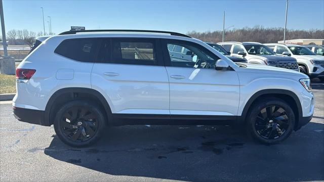 2026 Volkswagen Atlas SE with Technology