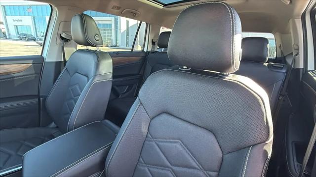 2026 Volkswagen Atlas SE with Technology