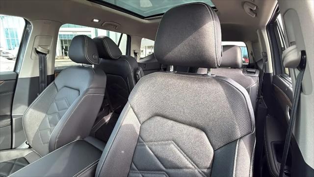 2026 Volkswagen Atlas SE with Technology