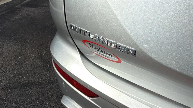 2025 Mitsubishi Outlander PHEV SE S-AWC