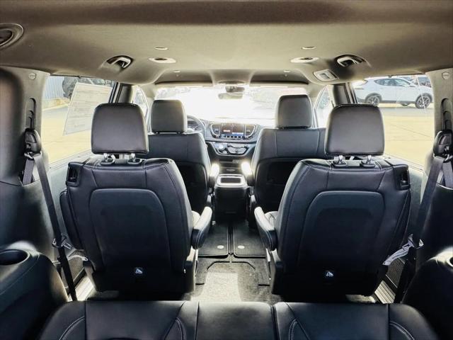 2026 Chrysler Voyager LX