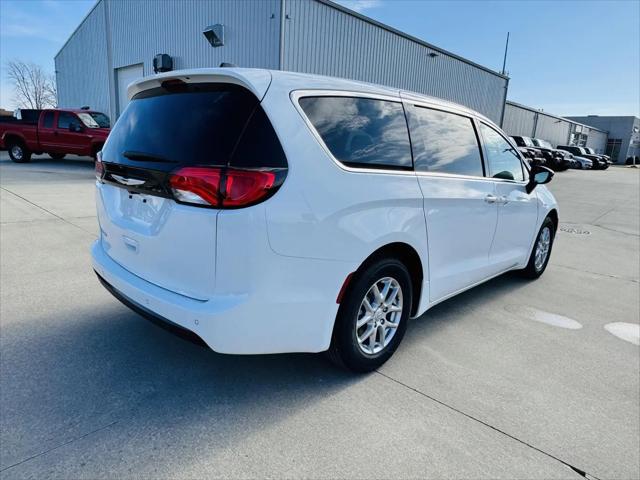 2026 Chrysler Voyager LX