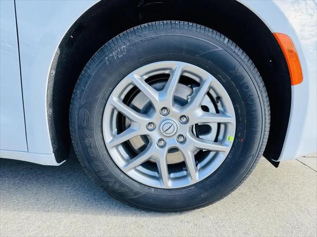 2026 Chrysler Voyager LX
