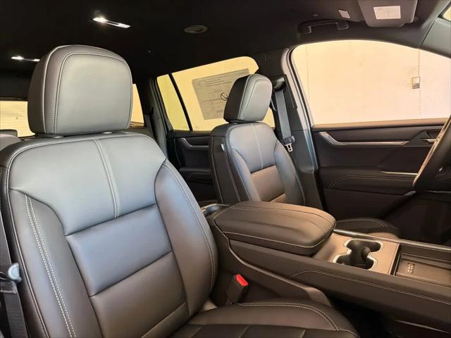 2026 GMC Acadia Elevation FWD