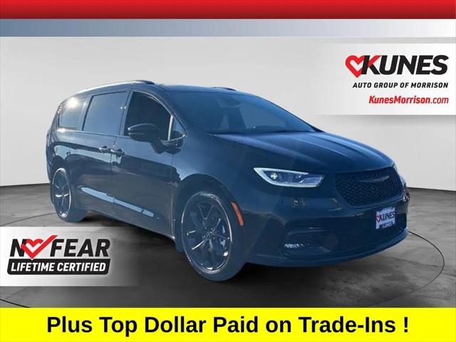 2026 Chrysler Pacifica Select for sale in Morrison, IL