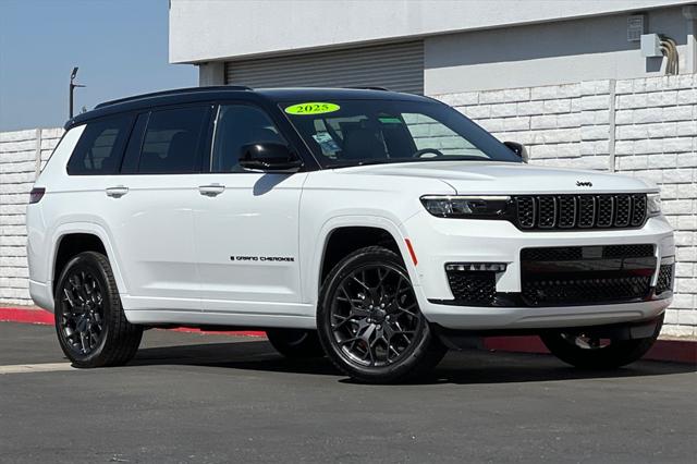 2025 Jeep Grand Cherokee GRAND CHEROKEE L SUMMIT 4X4