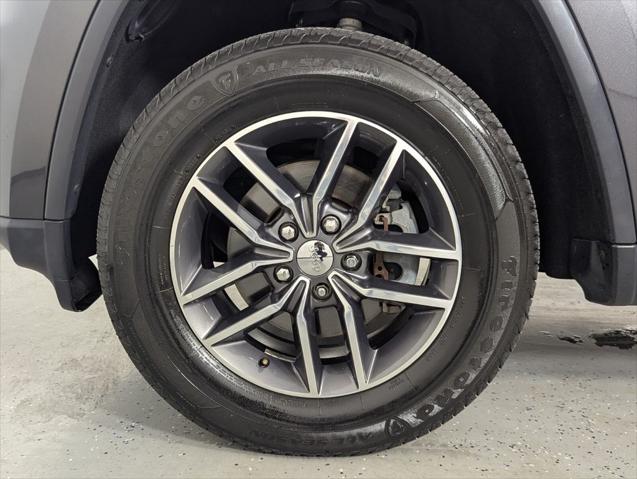2017 Jeep Grand Cherokee Limited 4x2