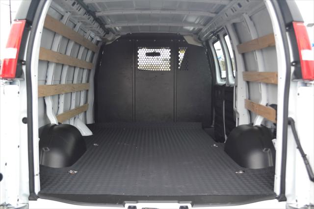 2024 GMC Savana Cargo RWD 2500 Regular Wheelbase Work Van