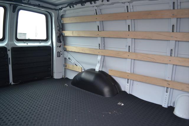 2024 GMC Savana Cargo RWD 2500 Regular Wheelbase Work Van