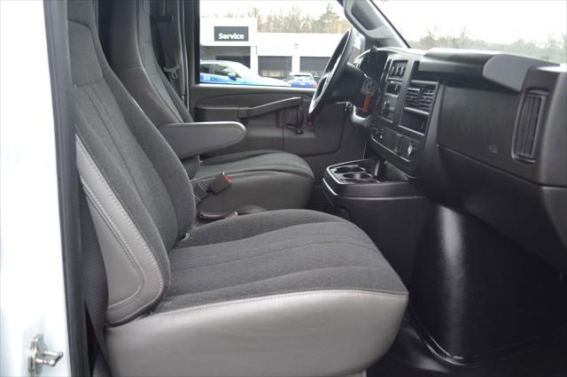 2024 GMC Savana Cargo RWD 2500 Regular Wheelbase Work Van