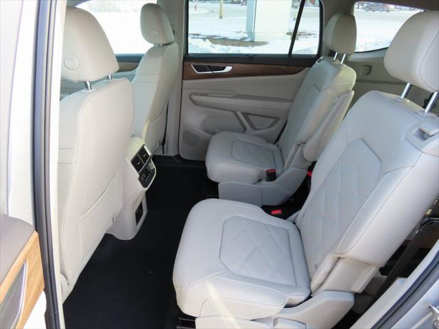 2026 Volkswagen Atlas SE with Technology
